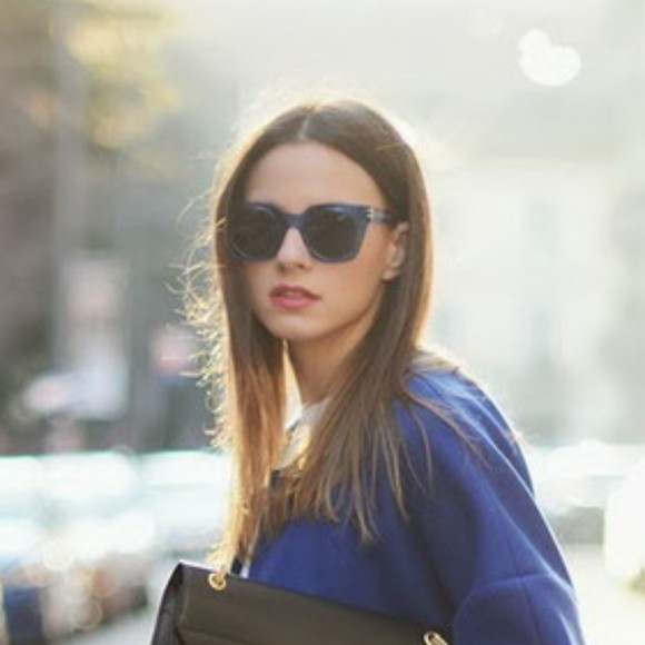 Meet your Posher, Ytiutyujui - Picture 1 of 1